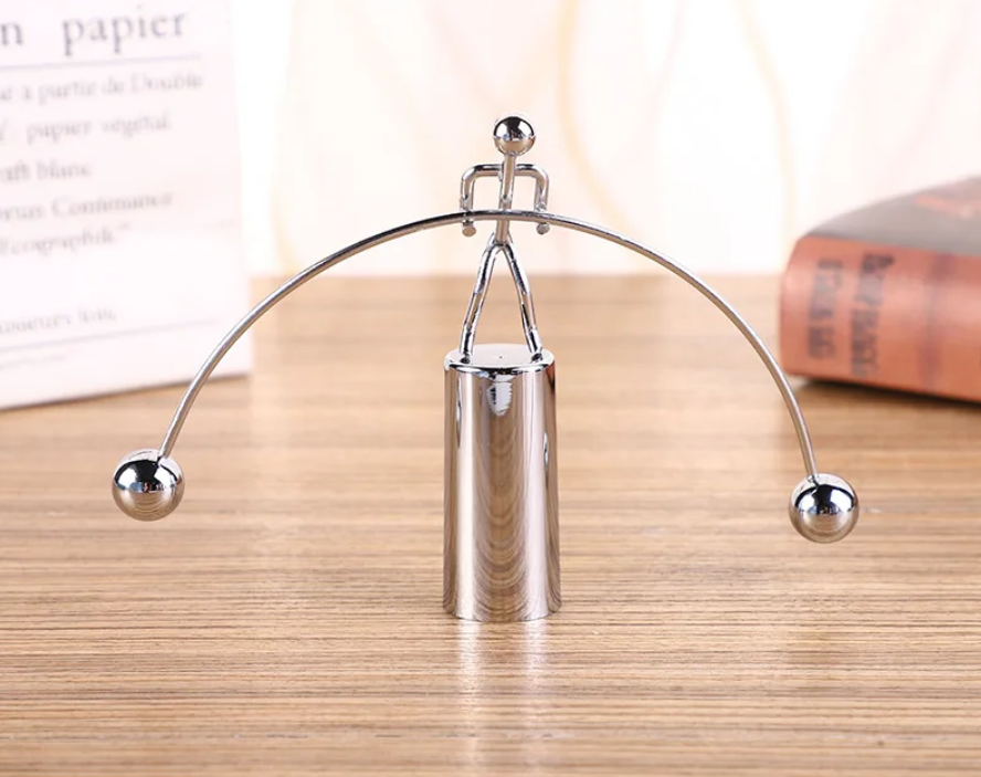 Creative Newton’s Pendulum – Graduation Gift & Living Room Decor