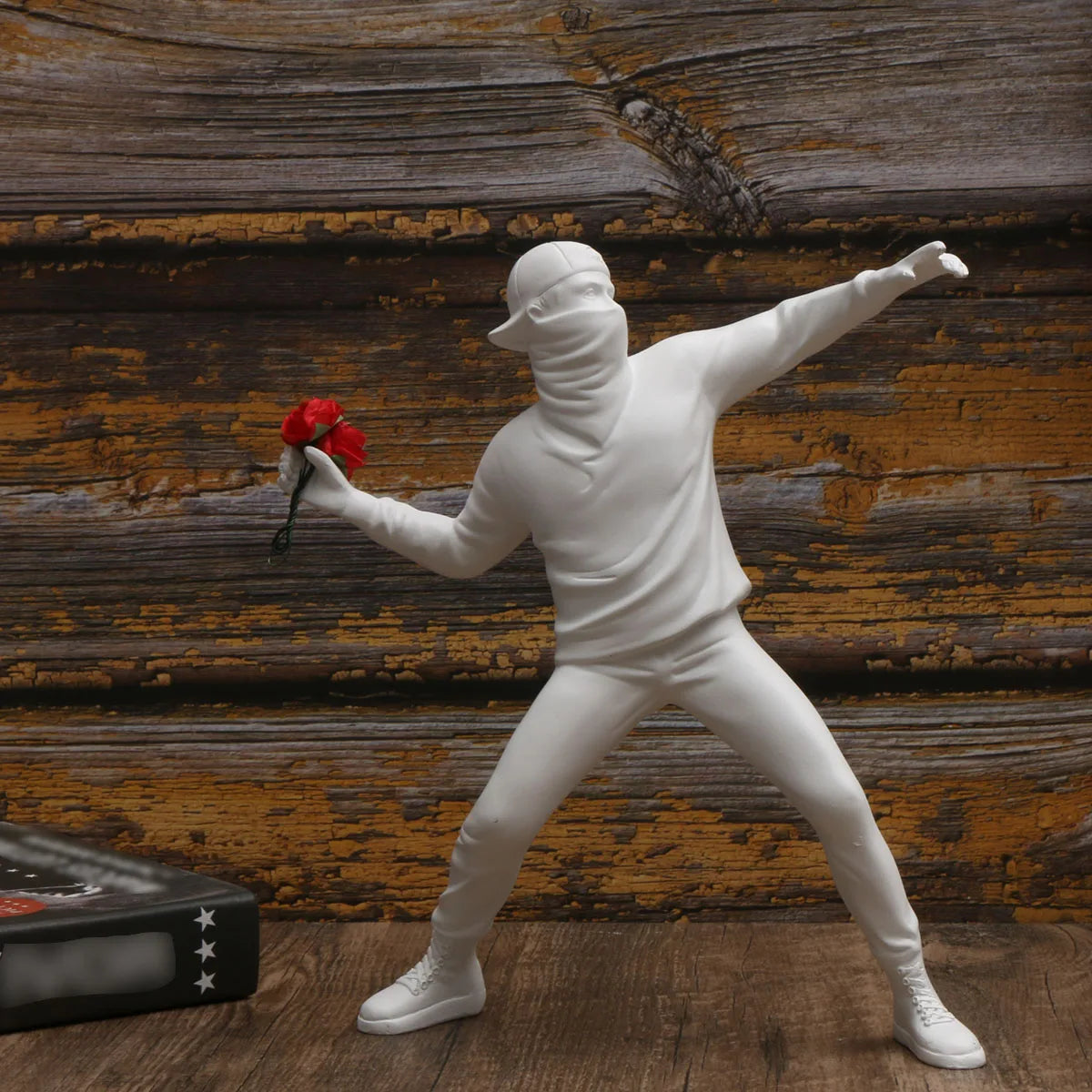 1 Pc Resin Banksy Flower Thrower Statue – Desk Decor Figurine