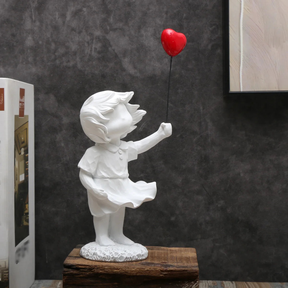 Banksy-Inspired Heart Balloon Girl Sculpture – Modern Home Decor