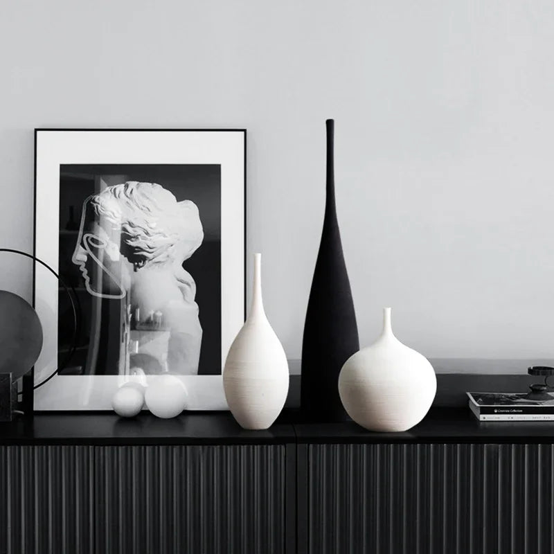 Minimalist Handmade Zen Ceramic Vase – Black & White Art Decor