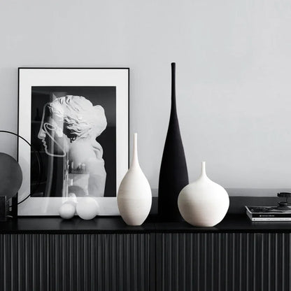Minimalist Handmade Zen Ceramic Vase – Black & White Art Decor