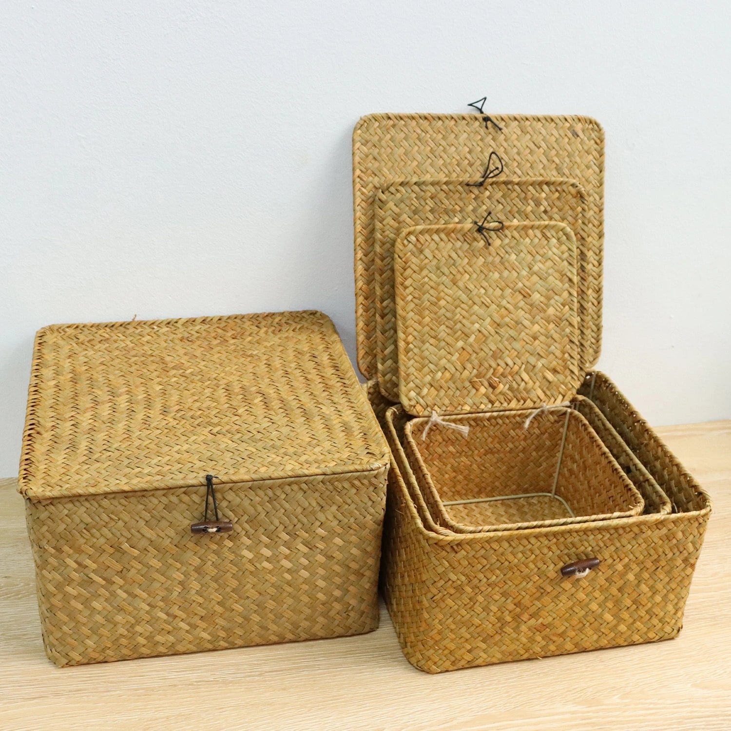 Handmade 4-Piece Seaweed Rattan Storage Basket Set with Lids