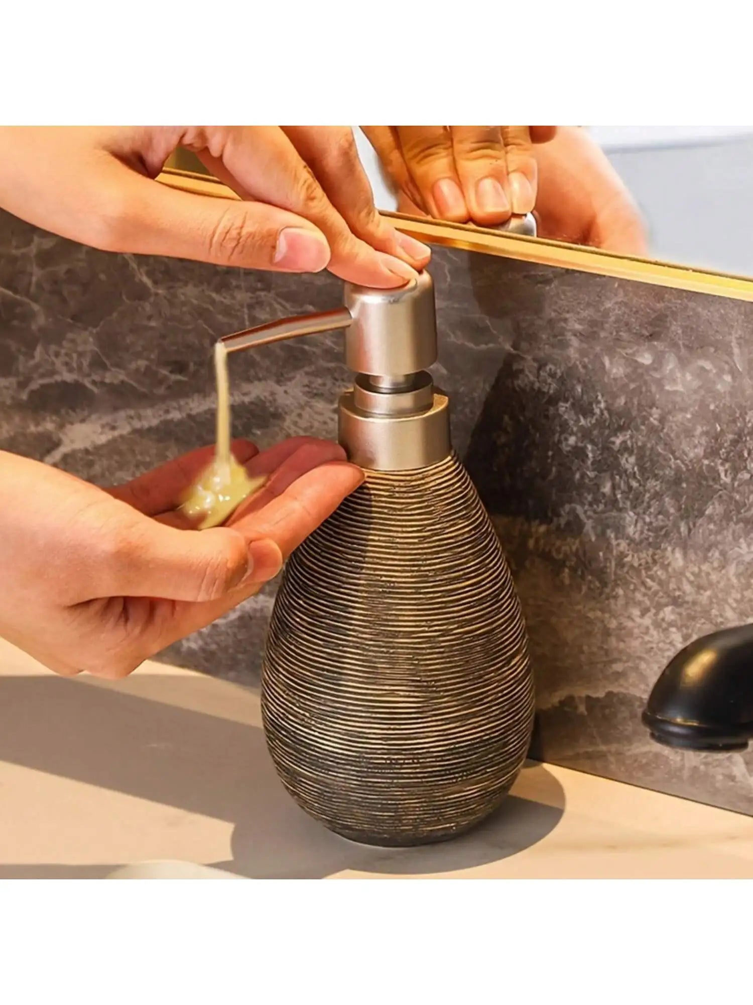 Retro Ceramic Push Soap Dispenser – Stylish Pump Bottle for Bathroom, Kitchen & Toilet