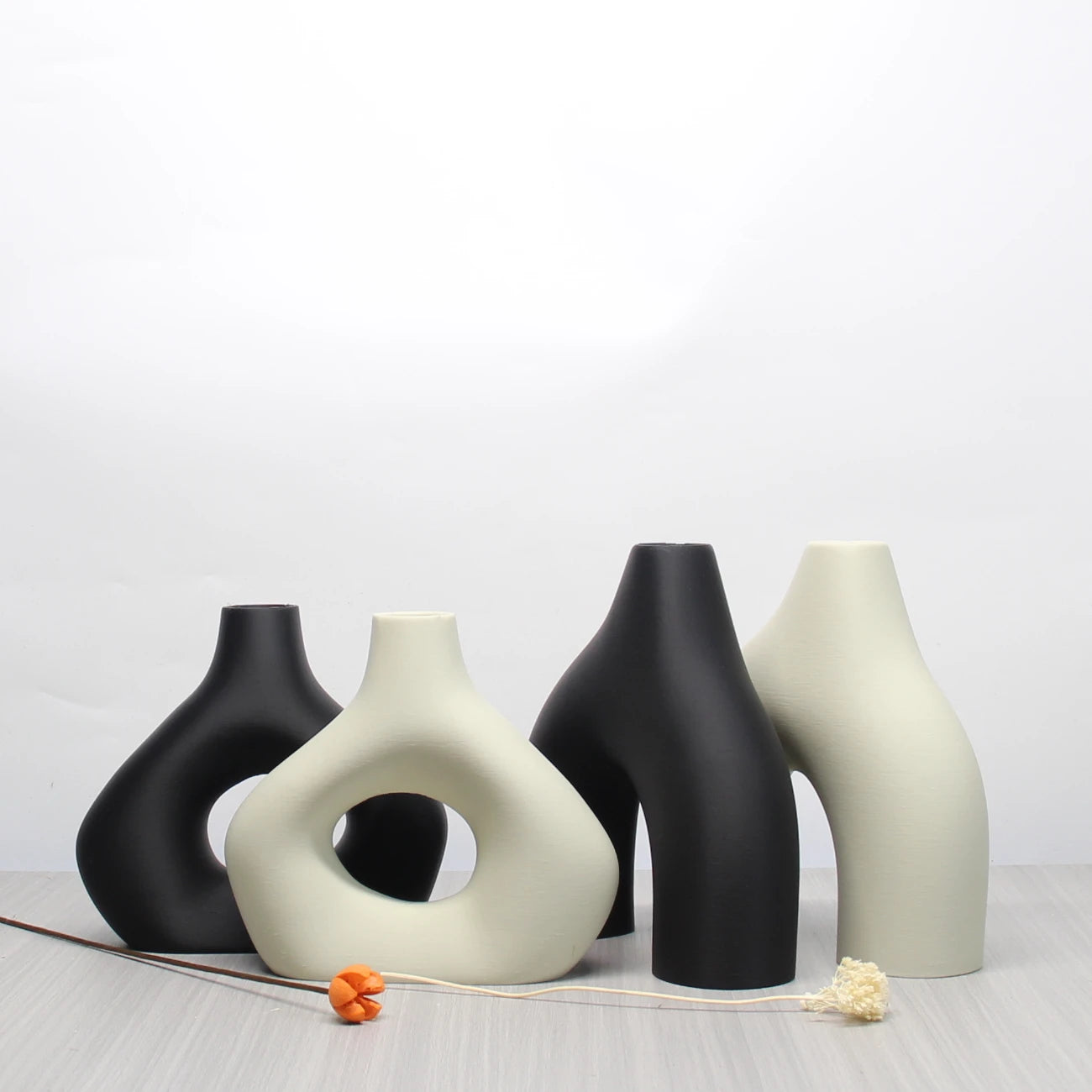 Modern 3D Printed Decorative Vase Set — Black & White Boho Style
