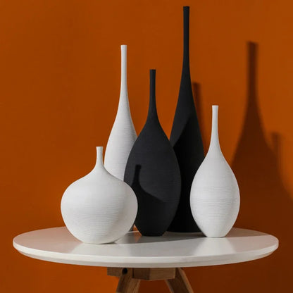 Minimalist Handmade Zen Ceramic Vase – Black & White Art Decor